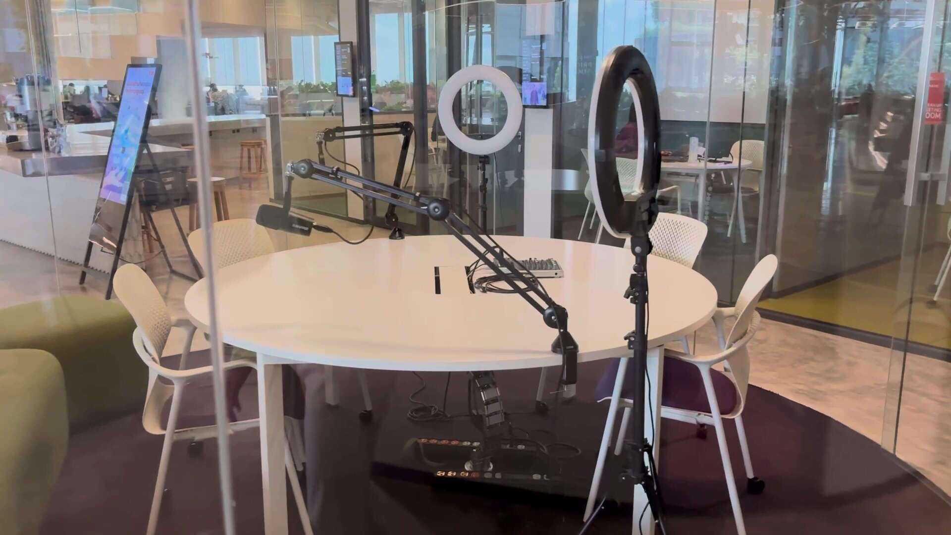 Coworking Space True Digital Park podcast room