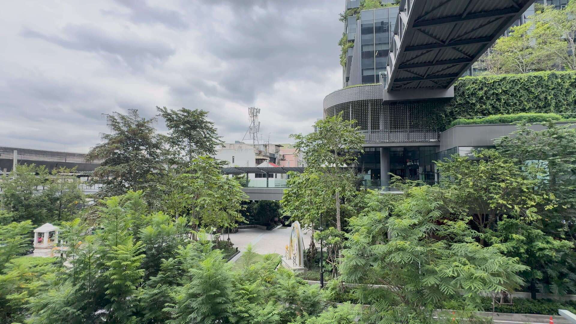 Sky Garden True Digital Park